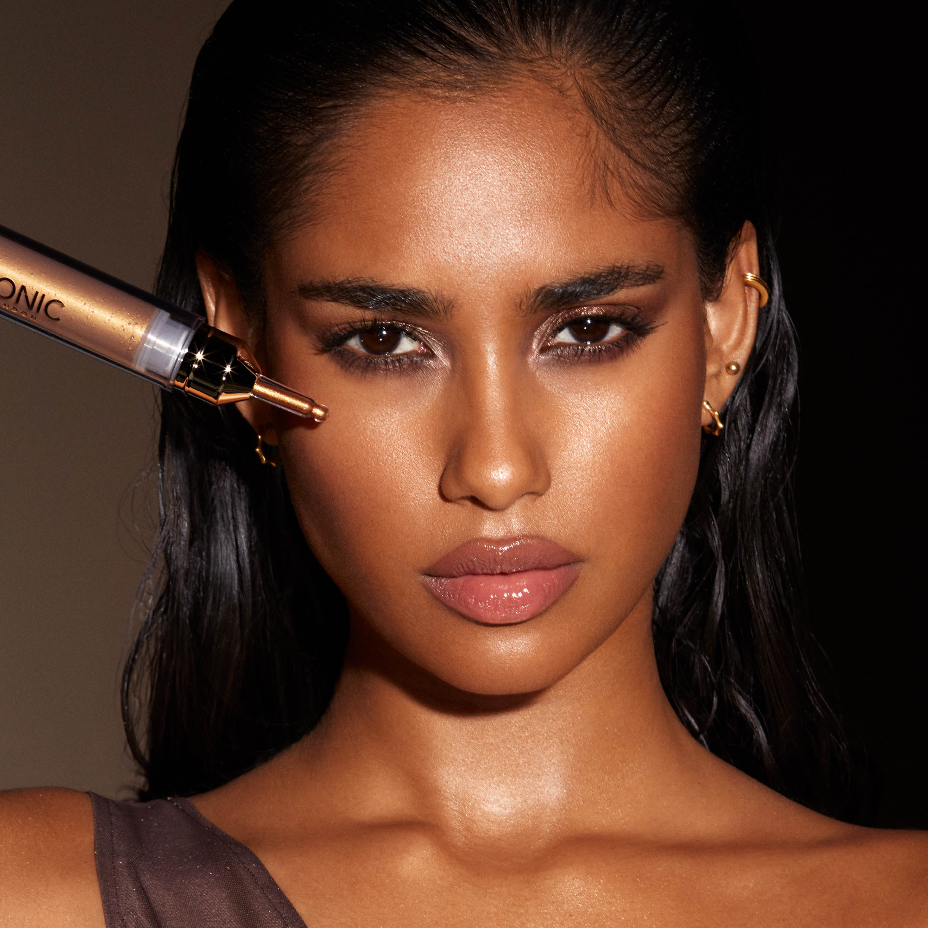INSTANT SUNSHINE BRONZING DROPS BY ICONIC LONDON (GOTAS BRONCEADORAS PARA ROSTRO)
